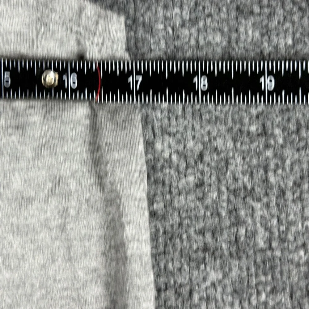 Nike Sportswear Mens XS‎ Gray Sleeveless Pocket T-Shirt Futura Logo 904554-091